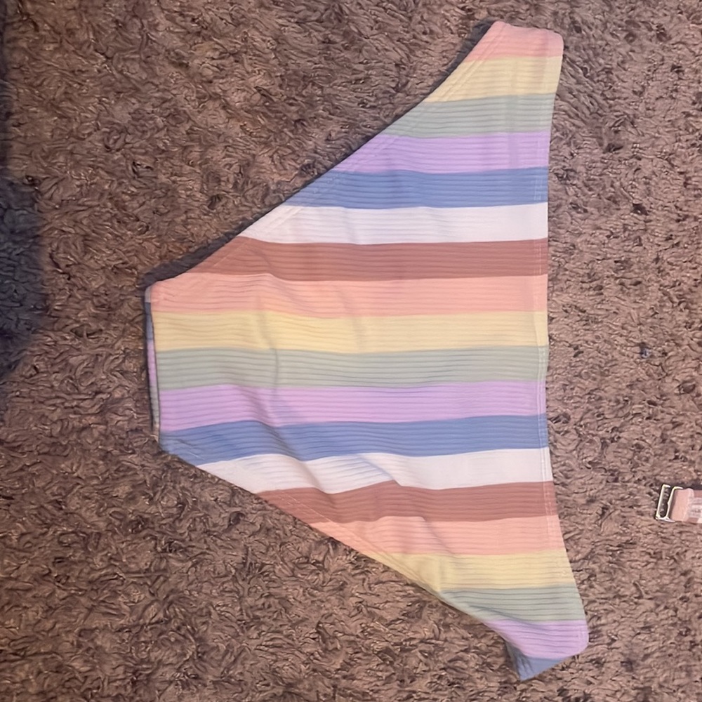 Bathing suit - Picture 5 of 7